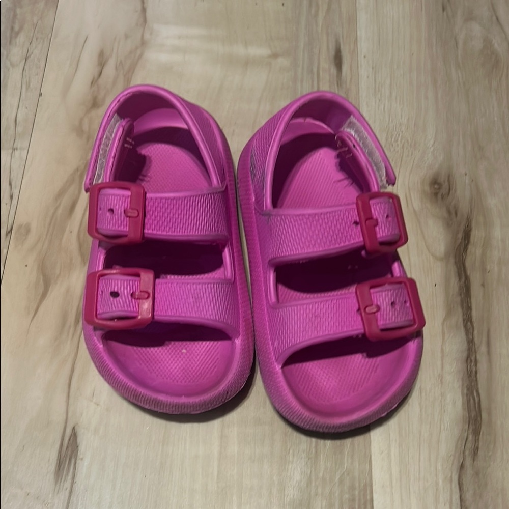 Pink Foam Like Sandals (Dea)